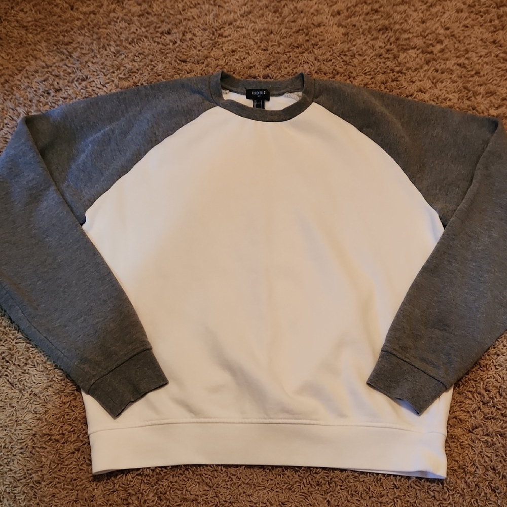 Forever 21 Men's Crewneck in Gray and Cream Size Large